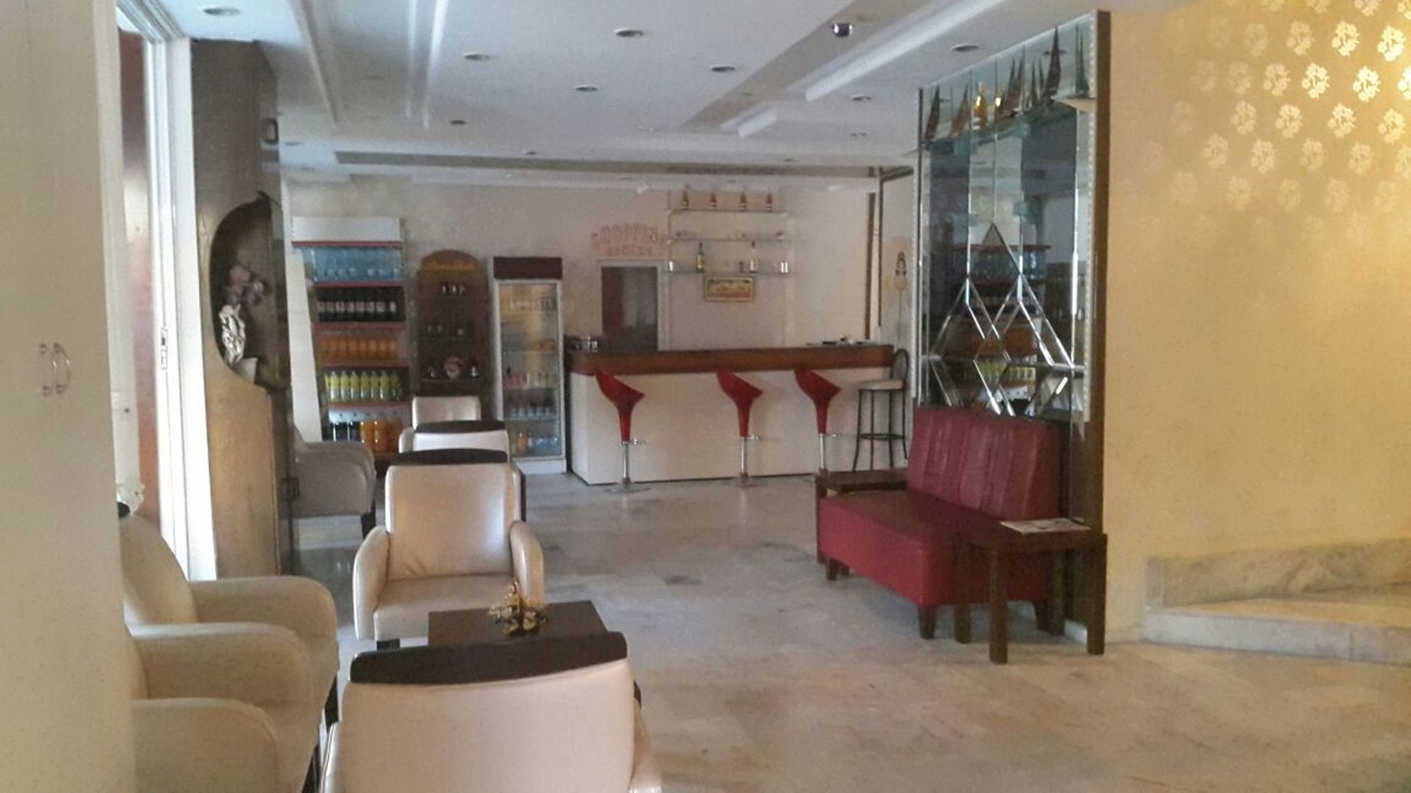 Hotel Melike Кушадасъ Екстериор снимка